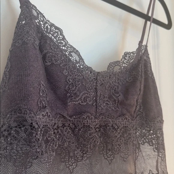 Only Hearts Bralette Cami (M) - Picture 2 of 4